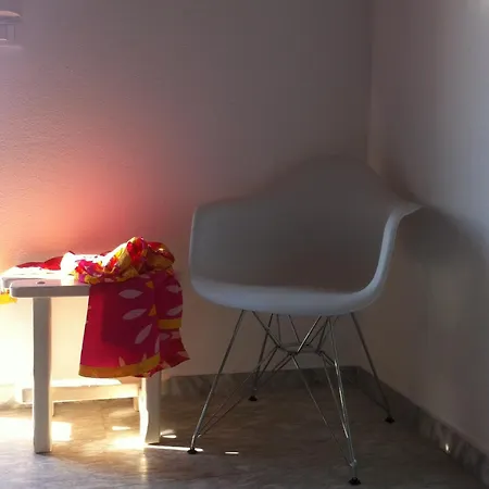 إم فور ميكونوس Mykonos Town