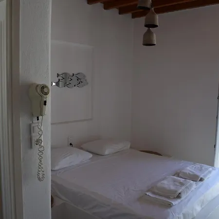 إم فور ميكونوس شقة